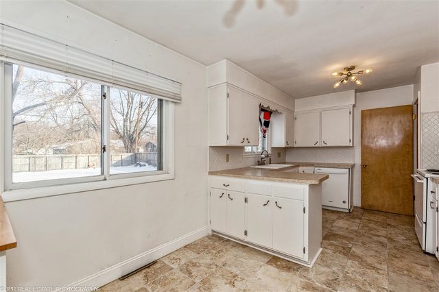 161 Eloise Drive, Benton Harbor, MI 49022