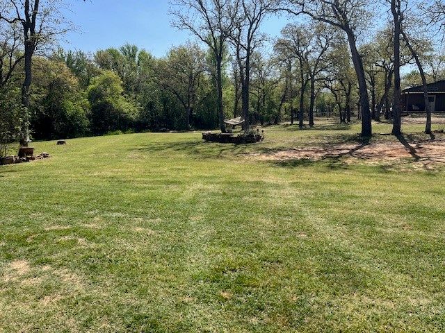 160 Oakwood Hills Drive, Paradise, TX 76073