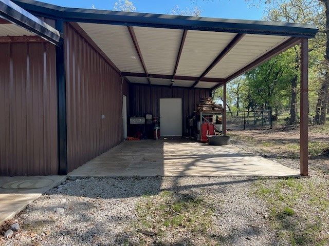 160 Oakwood Hills Drive, Paradise, TX 76073