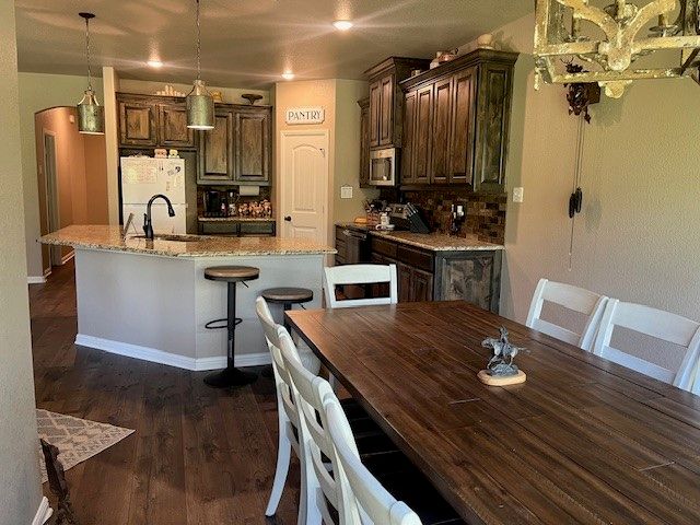 160 Oakwood Hills Drive, Paradise, TX 76073