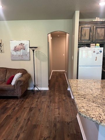 160 Oakwood Hills Drive, Paradise, TX 76073