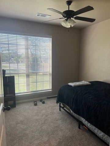 160 Oakwood Hills Drive, Paradise, TX 76073