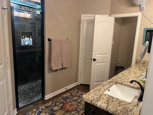 160 Oakwood Hills Drive, Paradise, TX 76073