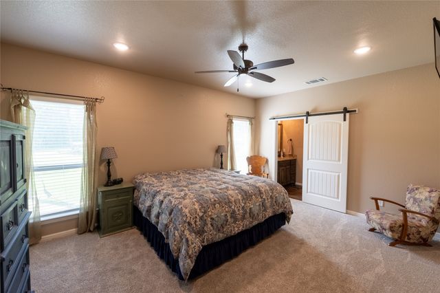 160 Oakwood Hills Drive, Paradise, TX 76073