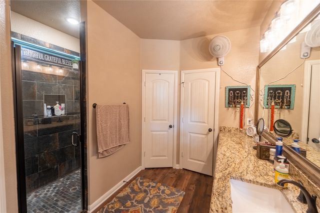 160 Oakwood Hills Drive, Paradise, TX 76073