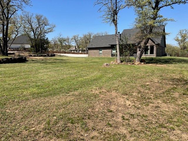160 Oakwood Hills Drive, Paradise, TX 76073