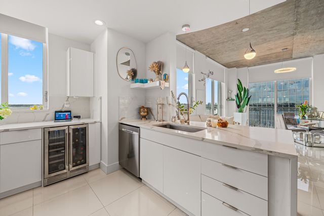 300 S Australian Avenue 907, West Palm Beach, FL 33401
