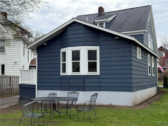 104 Kensington Place, Syracuse, NY 13210