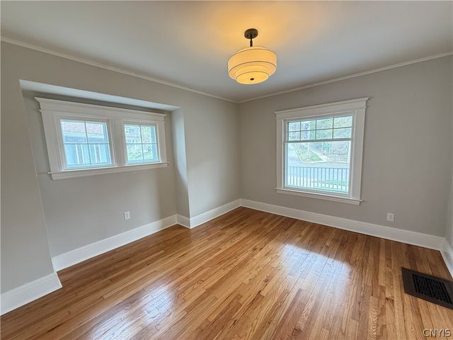 104 Kensington Place, Syracuse, NY 13210