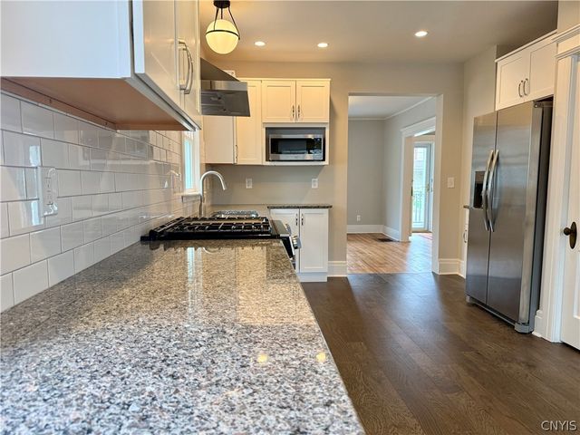 104 Kensington Place, Syracuse, NY 13210