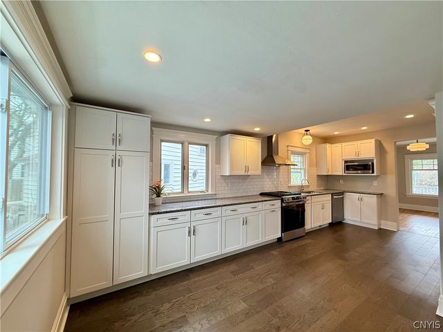 104 Kensington Place, Syracuse, NY 13210