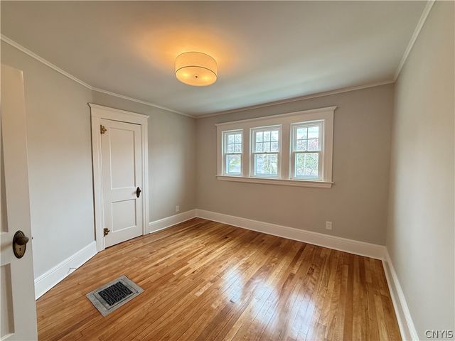 104 Kensington Place, Syracuse, NY 13210