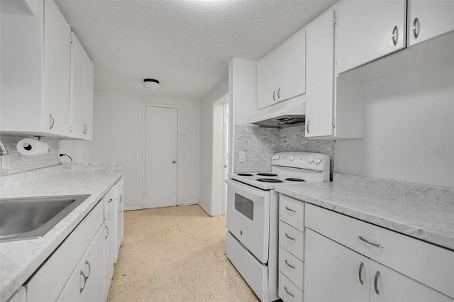 2223 INGRAM AVENUE, Sarasota, FL 34232
