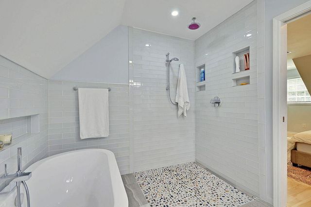 15 Horlbeck Alley 15, Charleston, SC 29401