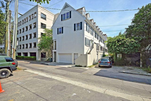 15 Horlbeck Alley 15, Charleston, SC 29401