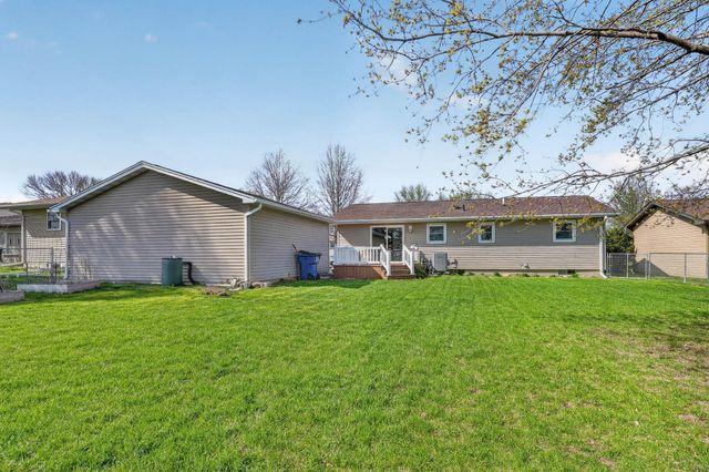 3134 Violet Drive, Waterloo, IA 50701