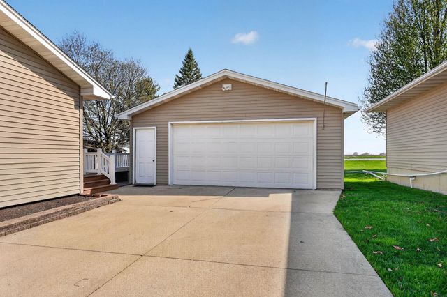 3134 Violet Drive, Waterloo, IA 50701