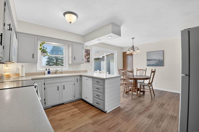 3134 Violet Drive, Waterloo, IA 50701