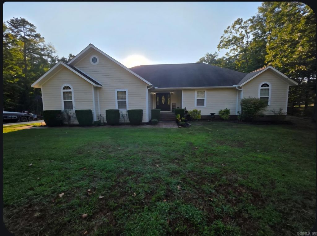 50 Red Fox Road, Greers Ferry, AR 72067