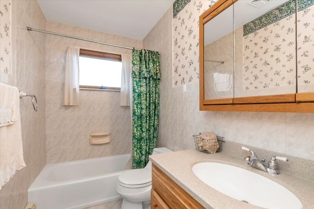 2199 Clover Court, East Meadow, NY 11554
