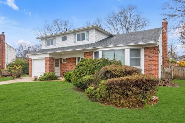 2199 Clover Court, East Meadow, NY 11554