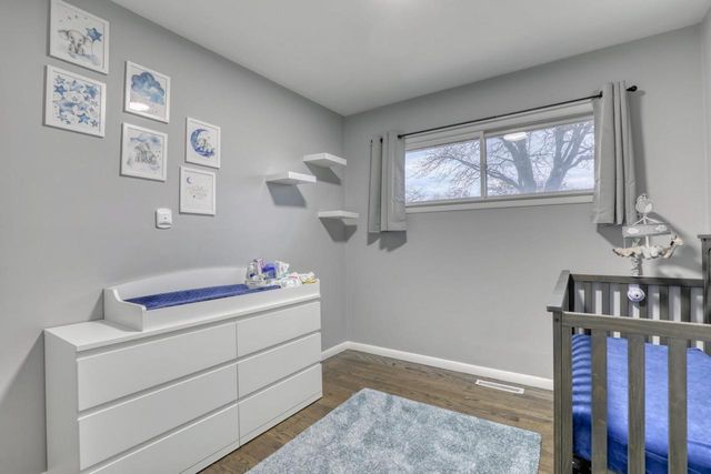 1516 Evergreen DRIVE, Waukesha, WI 53188