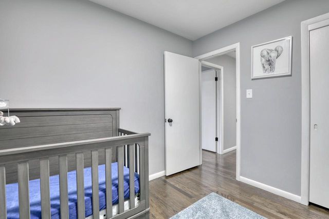 1516 Evergreen DRIVE, Waukesha, WI 53188