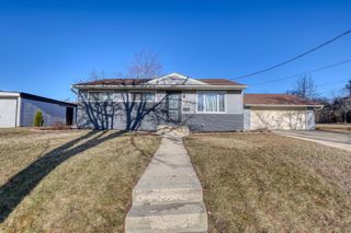 1516 Evergreen DRIVE, Waukesha, WI 53188