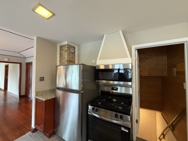 414 W Park Avenue, Round Lake, IL 60073