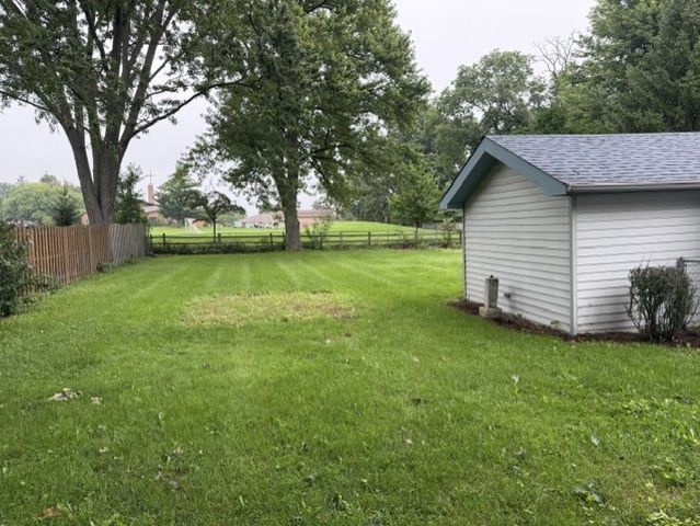 414 W Park Avenue, Round Lake, IL 60073