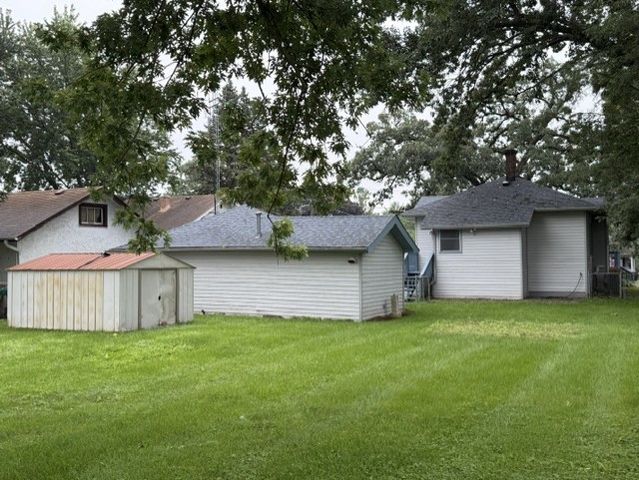 414 W Park Avenue, Round Lake, IL 60073