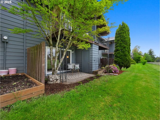 1256 Ne HOGAN Dr, Gresham, OR 97030