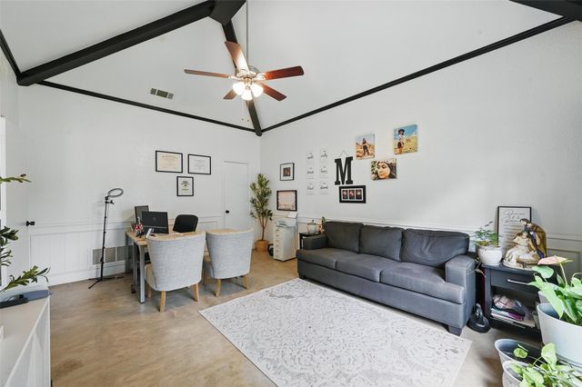 732 Heather Knoll Drive, Desoto, TX 75115