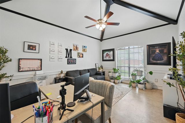 732 Heather Knoll Drive, Desoto, TX 75115
