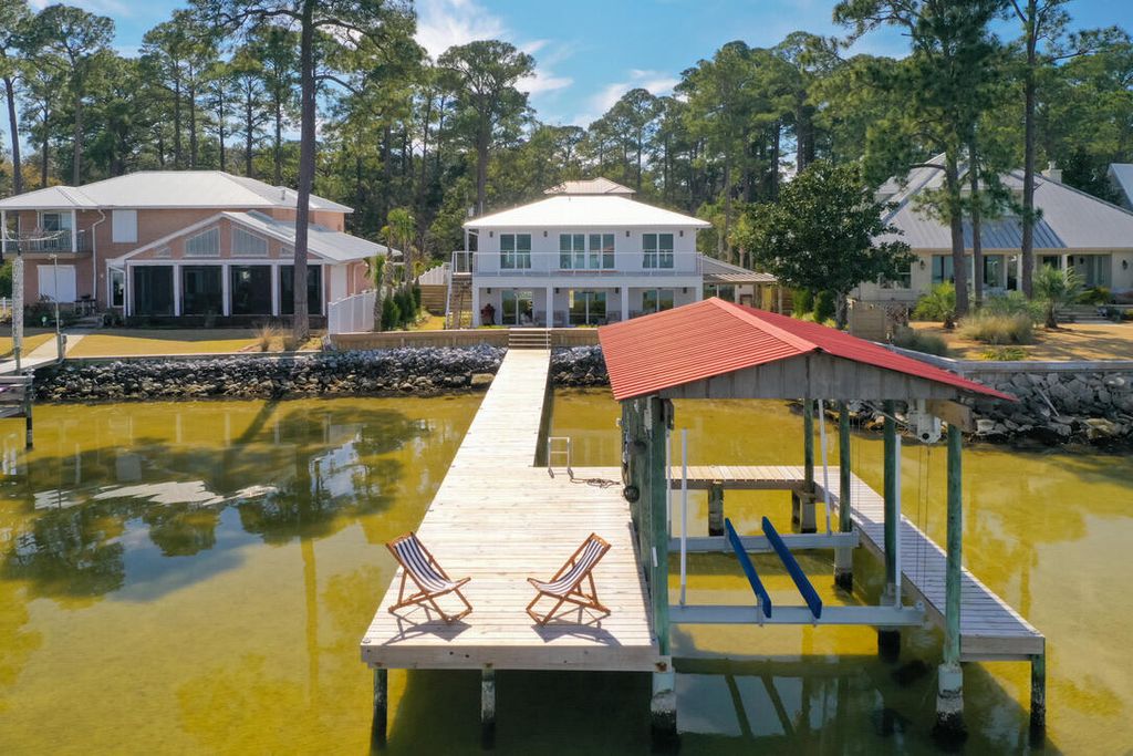 Image 1 of property listing at 353 Bay Circle Drive, Santa Rosa Beach, FL 32459
