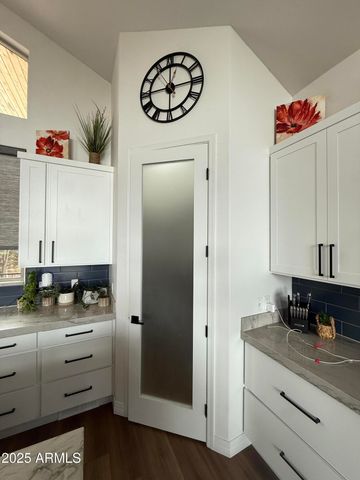 2344 Hellcat Circle, Overgaard, AZ 85933