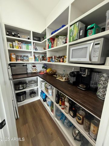 2344 Hellcat Circle, Overgaard, AZ 85933