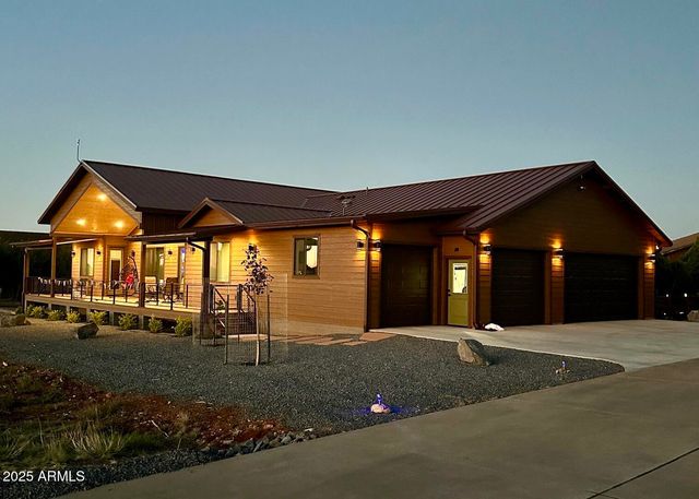 2344 Hellcat Circle, Overgaard, AZ 85933