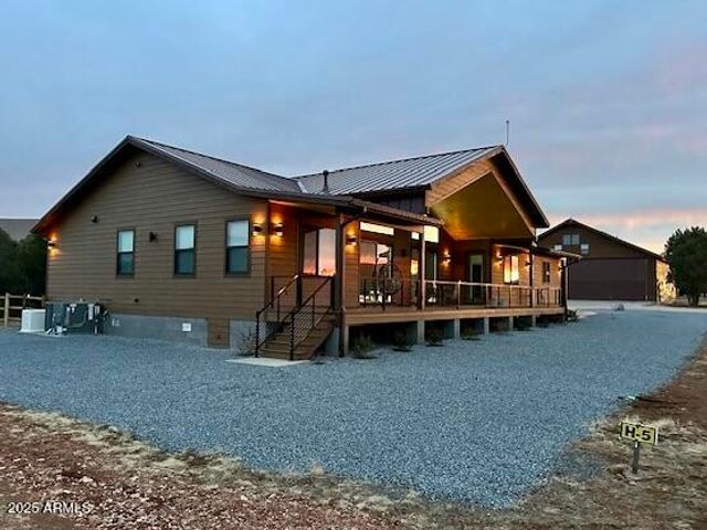 2344 Hellcat Circle, Overgaard, AZ 85933