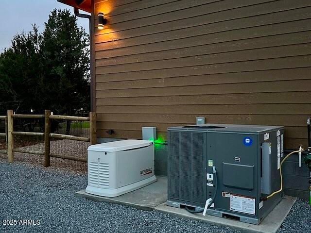 2344 Hellcat Circle, Overgaard, AZ 85933