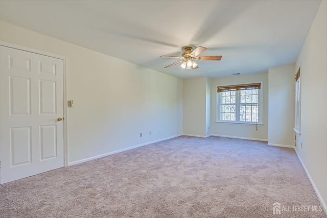 1109 Stoneridge Circle, Helmetta, NJ 08828