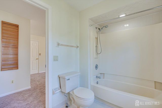 1109 Stoneridge Circle, Helmetta, NJ 08828