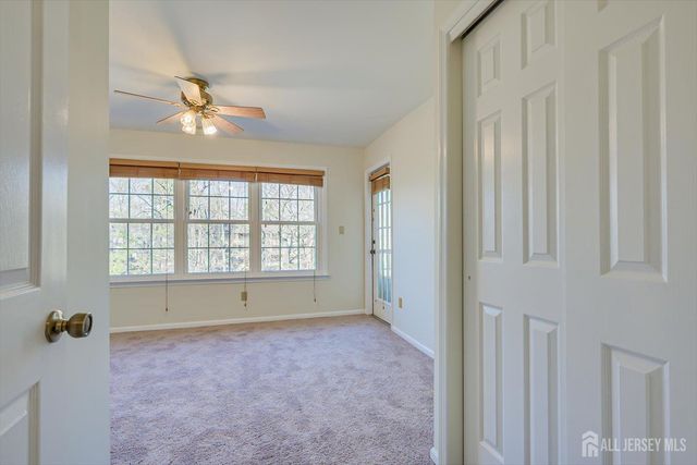 1109 Stoneridge Circle, Helmetta, NJ 08828