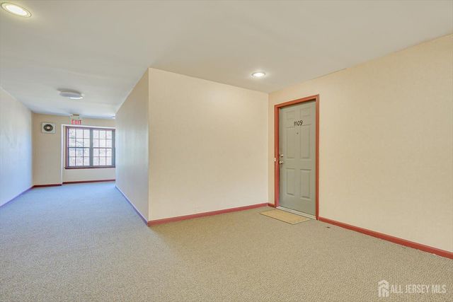 1109 Stoneridge Circle, Helmetta, NJ 08828