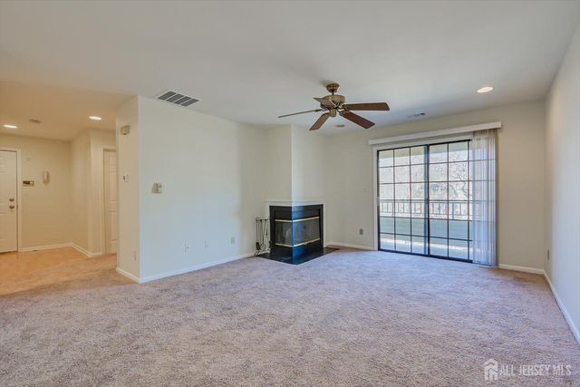 1109 Stoneridge Circle, Helmetta, NJ 08828