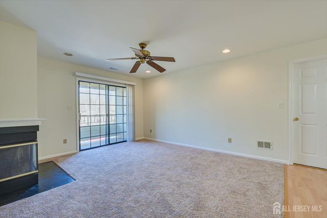 1109 Stoneridge Circle, Helmetta, NJ 08828