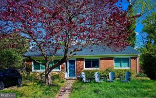 8429 FARRELL DR, Chevy Chase, MD 20815