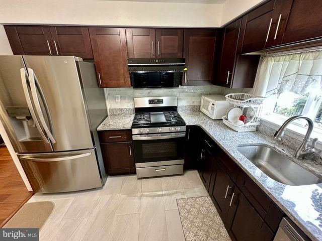 8927 REVERE ST, Philadelphia, PA 19152
