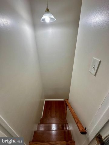 8927 REVERE ST, Philadelphia, PA 19152