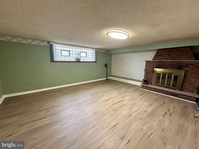 8927 REVERE ST, Philadelphia, PA 19152